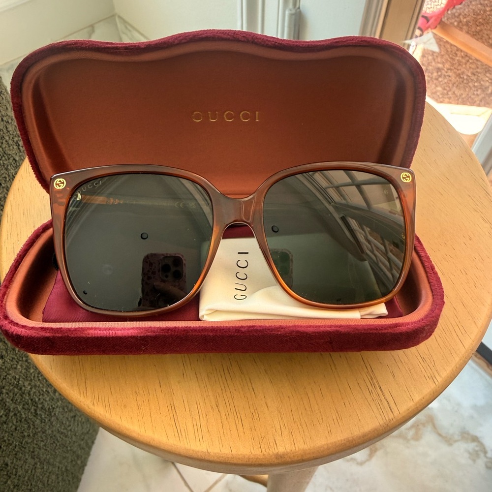 Gucci Women's Brown Square Sunglasses with Dark Lenses